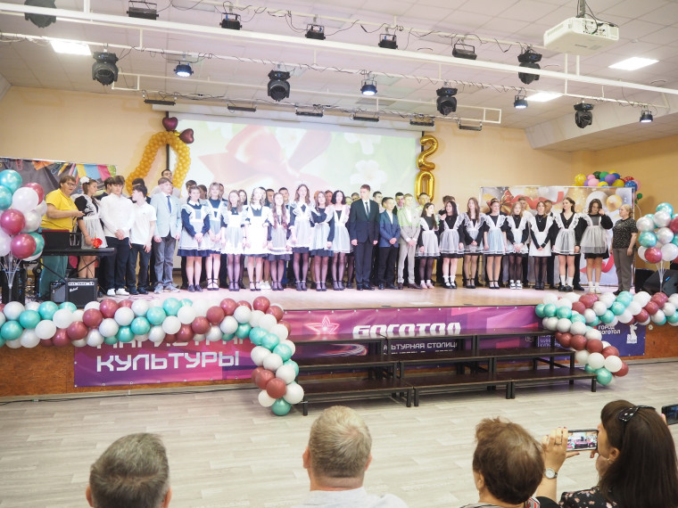 Последний звонок в 9 классах: Экзамены – прекрасная пора!.